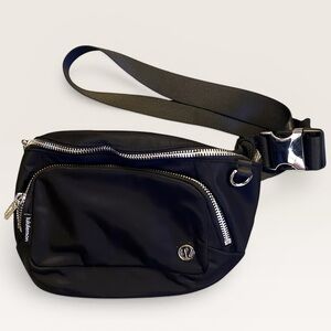 Lululemon Everywhere Belt Bag XL